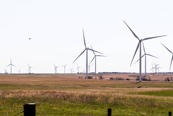 奥尼尔内布拉斯加州7月风农场内布拉斯加州农场土地风权力涡轮关闭