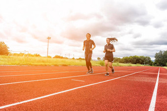 跑步者慢跑比赛跟踪体育运动<strong>社会活动</strong>概念