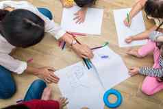 集团学前教育学生老师画纸艺术类回来学校教育概念人生活方式主题教室托儿所