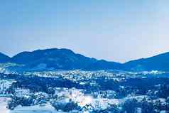 圣诞节幻想景观冬天仙境背景雪山村海假期晚上