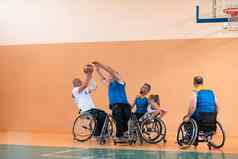 照片篮球团队残疾的人选择器大大厅开始篮球游戏