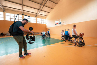 摄影师专业设备记录匹配国家团队轮椅玩匹配竞技场