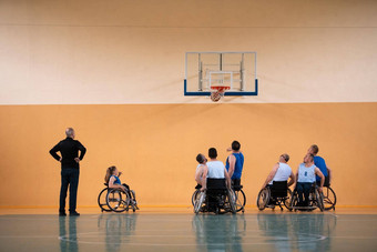 禁用战争退伍军人混合比赛反对篮球团队轮椅拍摄行动玩重要的匹配现代大厅