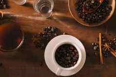 黑色的咖啡杯背景咖啡豆子作文配件