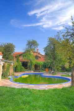奢侈品房子游泳池
