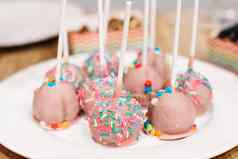 自制的甜点甜蜜的蛋糕棒节日聚会，派对食物假期餐饮糖果广告照片