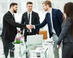 握手经理客户端之前结论合同现代办公室