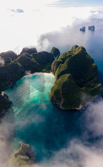 玛雅湾KOH斐斐泰国绿松石清晰的水泰国KOH风景优美的空中视图KOH斐斐岛泰国