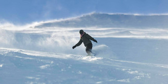 自由泳滑雪跳骑