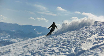 自由泳滑雪跳骑