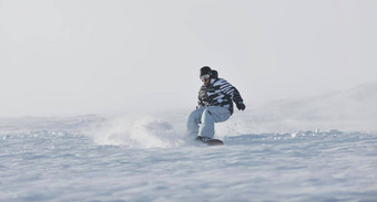 自由泳滑雪跳骑