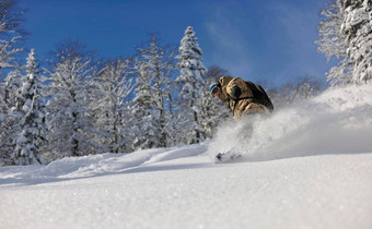 自由泳滑雪跳骑