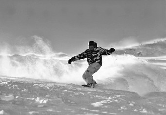 自由泳滑雪跳骑