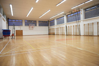 学校健身房
