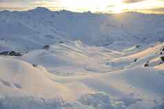 山雪日落