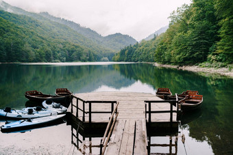 小码头停泊船湖比奥格拉斯卡男朋友回家公园黑山共和国