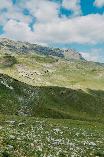 山谷日出<strong>自然</strong>夏天景观山峰<strong>绿色自然</strong>风景<strong>绿色</strong>山景观