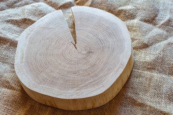 木树桩交叉部分减少木树树干片木服务托盘粗麻布背景木票工艺品
