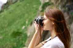 女人旅游山旅行景观自然假期