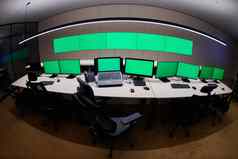 空室内大现代安全系统控制房间空白绿色屏幕