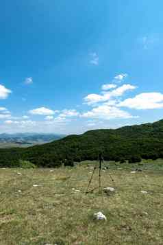 山景观山绿色草明亮的蓝色的天空田园全景旅游概念徒步旅行假期欧洲放松开放空气精神冒险生态自然