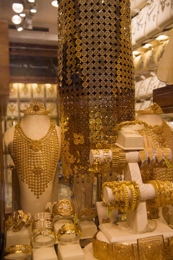 黄金珠宝商店窗口