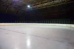 空冰溜冰场曲棍球竞技场