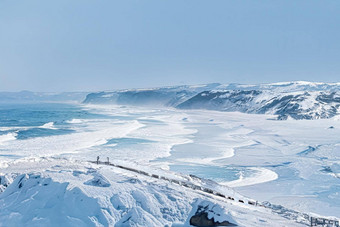 冬天<strong>仙境</strong>圣诞节幻想景观冻海海岸山覆盖雪假期背景