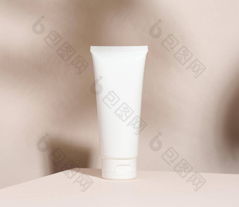 空白色塑料管化妆品包装奶油过来这里血清广告产品促销活动模拟