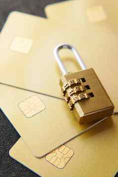 挂锁信贷卡互联网数据隐私信息安全概念