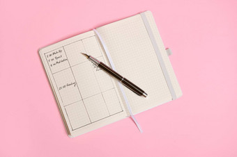 平躺规划师模板时间表一天小时标志着日记墨水笔说谎开放笔记本业务书日记办公室组织者计划复制空间