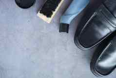 清洁鞋刷鞋黑色的背景