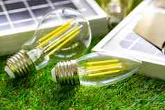 太阳能能源面板光灯泡绿色能源