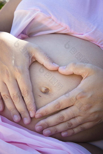 <strong>肠道</strong>个月怀孕了女人使心手