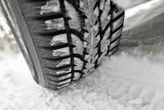 冬天轮胎深雪深跟踪