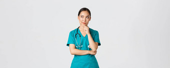 科维德医疗保健工人流感大流行概念深思熟虑的聪明的亚洲护士实习医生风云思考微笑很高兴医生有趣的的想法思考白色背景