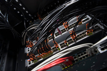 网络服务器房间特写镜头纤维视中心开关数字通信互联网主机企业业务数据中心超级计算机