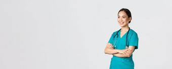 科维德医疗保健工人流感大流行概念一边视图专业自信充满希望的亚洲女医生护士保证微笑站实习医生风云白色背景