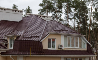 屋顶住宅财产棕色（的）波纹金属屋顶瓷砖现<strong>代金</strong>属屋顶金属屋面