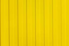 波纹栅栏黄色的金属表螺杆纹理金属栅栏