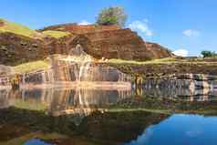 斯里兰卡斯里兰卡壁画丹布勒著名的吸引力狮子岩石视图金字塔形状的宫池前山