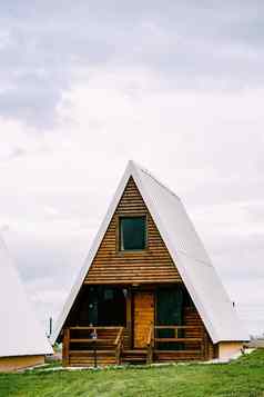 三角木两层楼的房子北黑山共和国