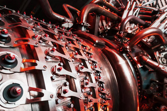 气体<strong>涡轮引擎</strong>位于内部结构元素软管气缸外壳