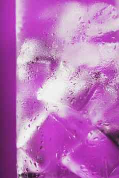 冰多维数据集玻璃让人耳目一新冰水粉红色的背景
