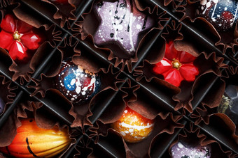 集色彩斑斓的独家手工制作的巧克力包