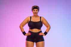 脂肪女人健身房身体积极的健身概念