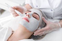 脸剥面具水疗中心美治疗护肤品女人面部护理美容师水疗中心沙龙