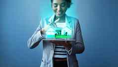 完美的首页应用程序工作室拍摄年轻的女商人数字平板电脑财产图形蓝色的背景