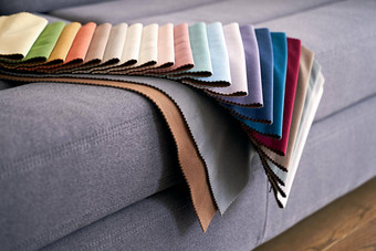 色彩斑斓的室内装潢织物样品首页沙发