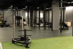 培训大厅杆锻炼健康锻炼健身生活方式活动运动体育中心板凳上